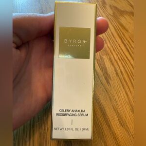 BYROE New York Celery AHA+LHA Resurfacing Serum